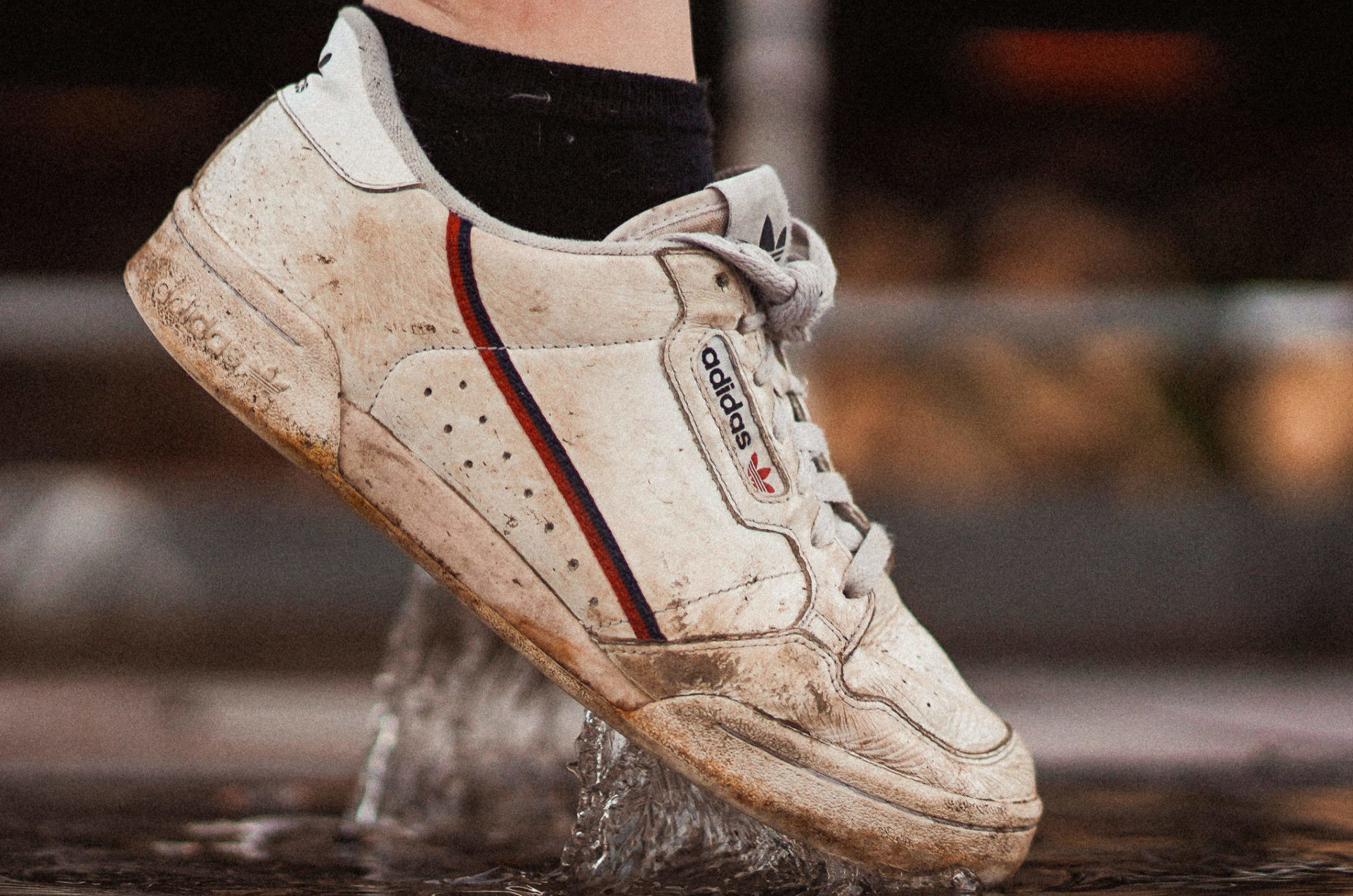 Canva-Dirty-White-Sneakers-scaled-e1589282084731 Canva Dirty White Sneakers scaled e1589282084731